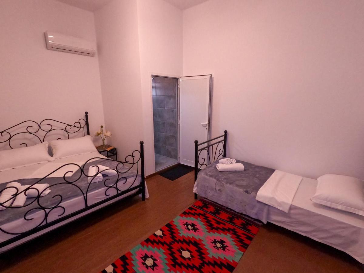 Intown Guesthouse Шкодер Екстер'єр фото