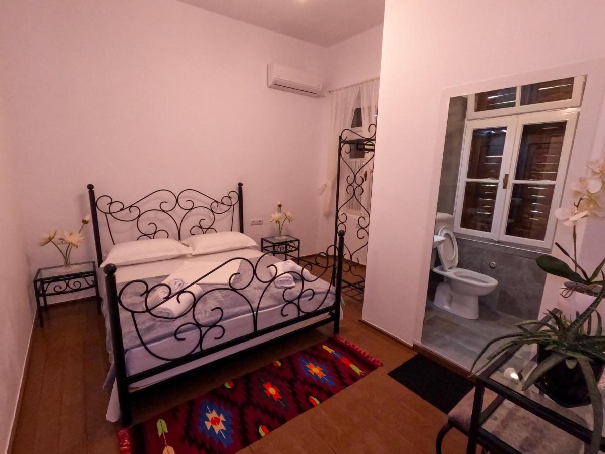 Intown Guesthouse Шкодер Екстер'єр фото