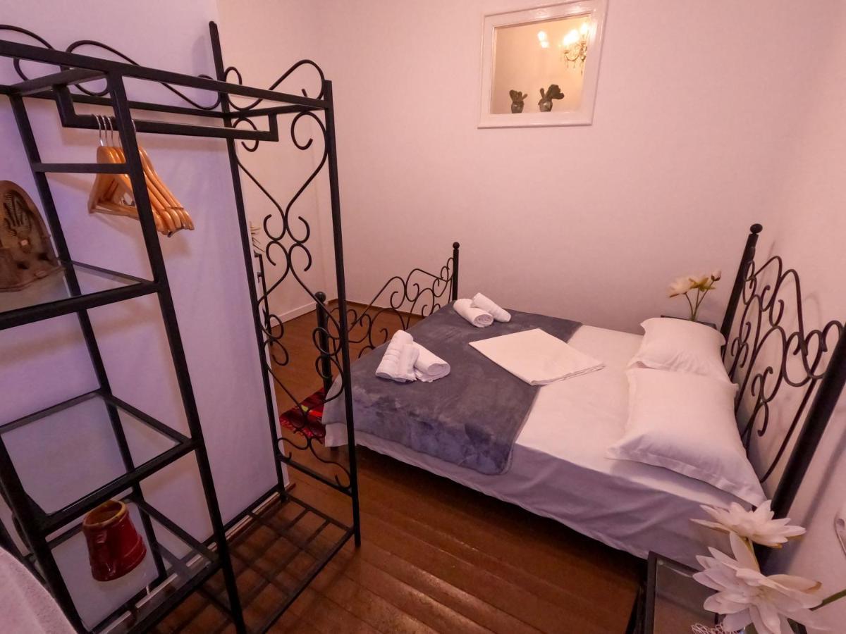 Intown Guesthouse Шкодер Екстер'єр фото