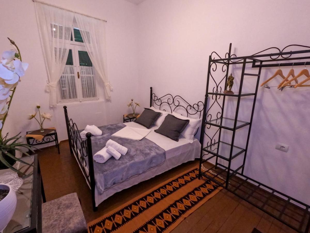 Intown Guesthouse Шкодер Екстер'єр фото