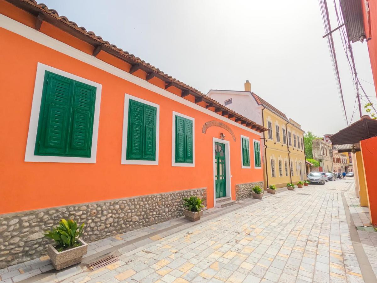Intown Guesthouse Шкодер Екстер'єр фото