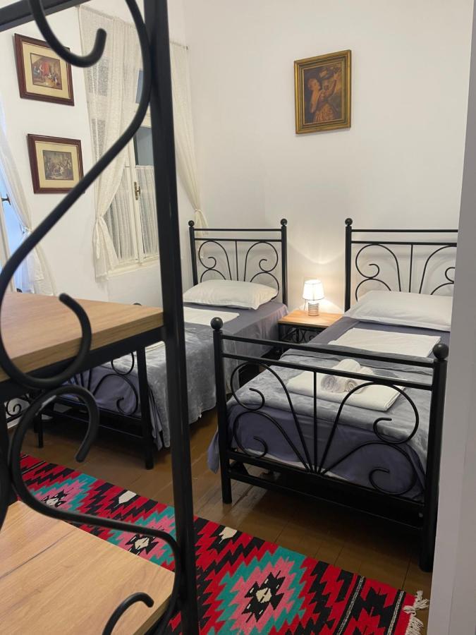 Intown Guesthouse Шкодер Екстер'єр фото